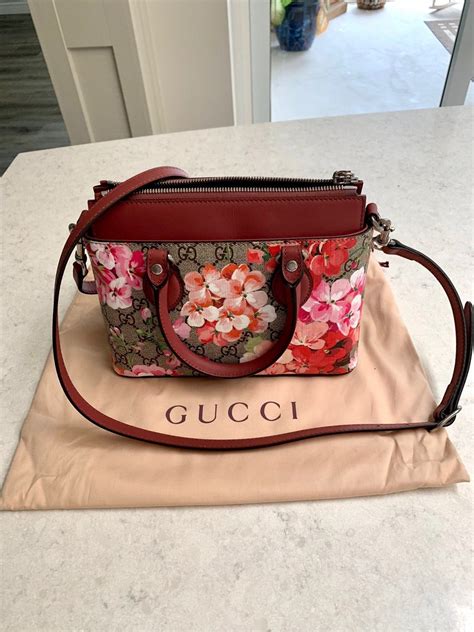 ceinture gucci femme fausse|Gucci bloom crossbody bag.